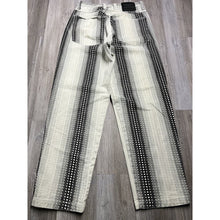 Load image into Gallery viewer, Vintage Kikwaer White And Black Denim Jeans USA Made Size 32x32 Pointillism