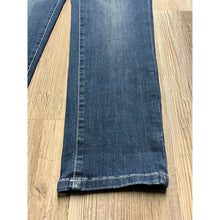 Load image into Gallery viewer, Womens LL Bean Faded Indigo Denim Jeans Stretch Size 12 Petite Dark Wash Tapered