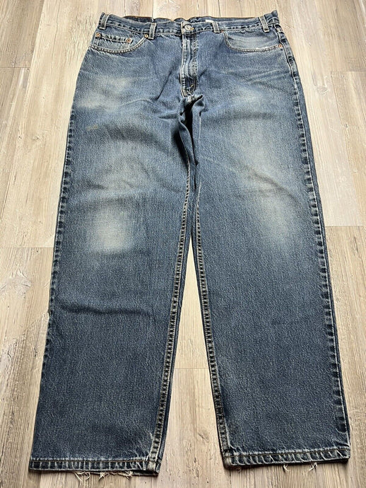 Men’s Vintage 90s Levi’s 550 Jeans – Distressed, Relaxed Fit - Size 40x30 - Made in USA