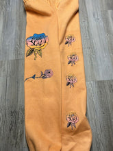 Load image into Gallery viewer, Vintage 90s Rose &amp; Rhinestone Sweatpants – Peach Pink – Size L